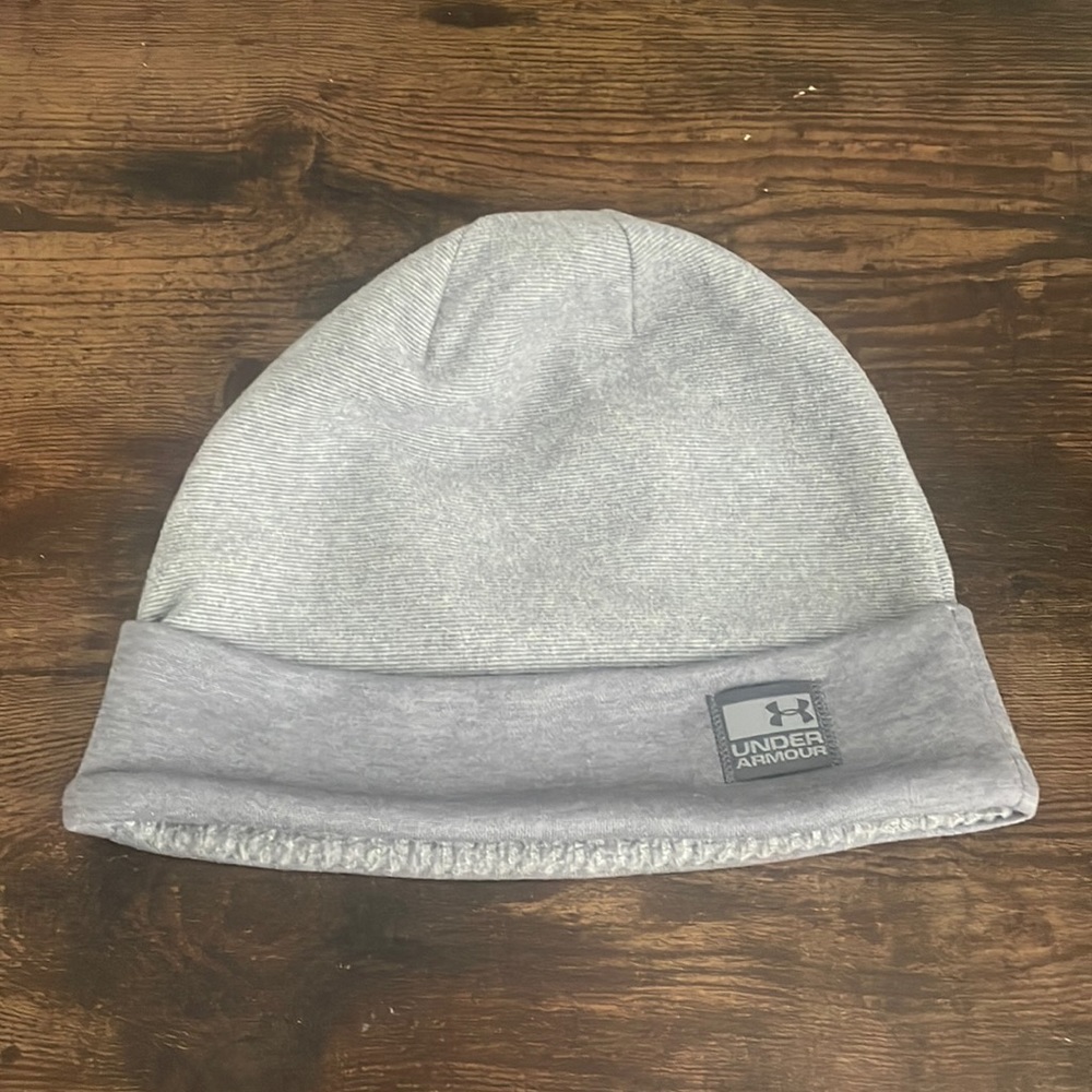 Under Armour grey beanie hat